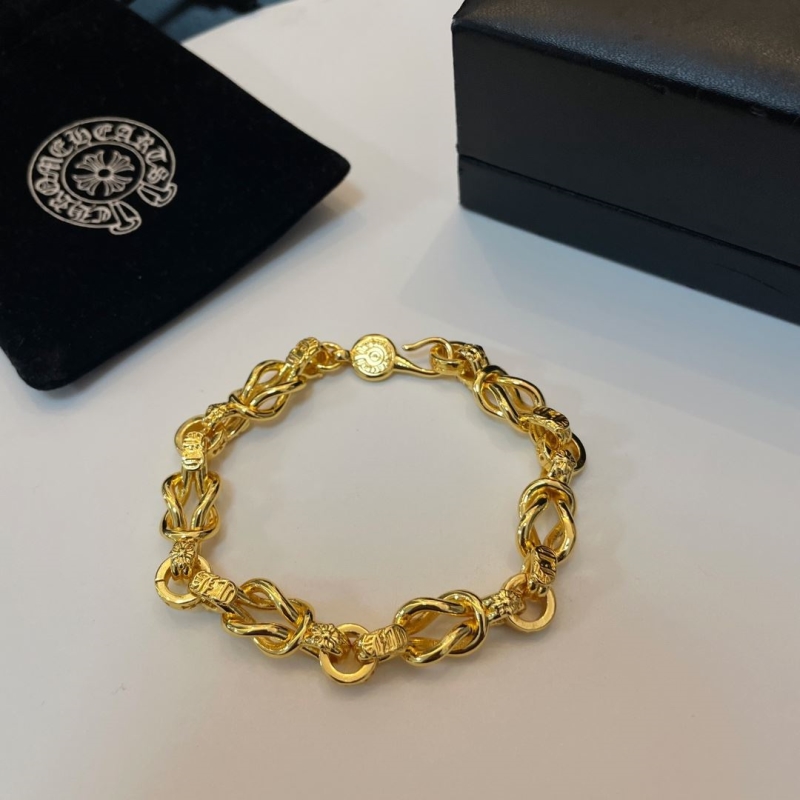 Ch*0me He**ts necklaces